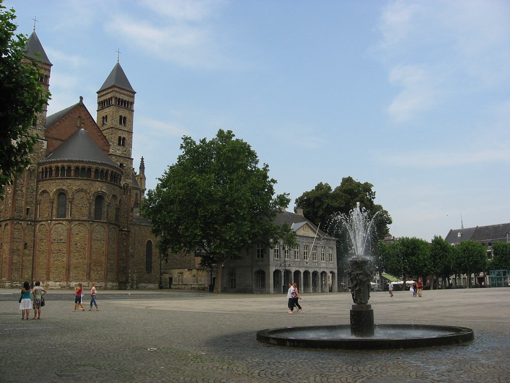 Quảng trường Maastricht Vrijthof