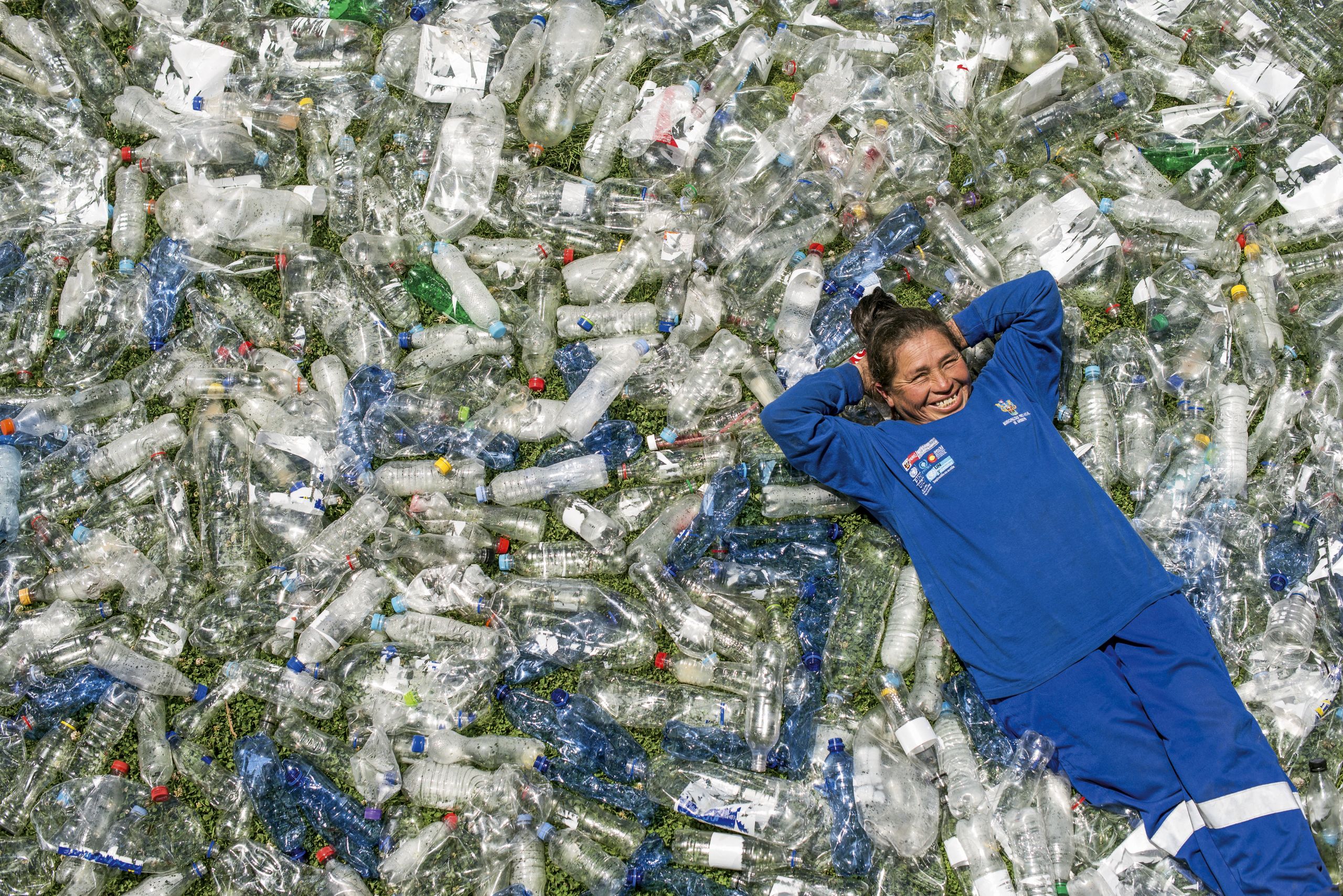 Các nhà khoa học Canada phát triển thành công một loại nhựa thân thiện với môi trường.